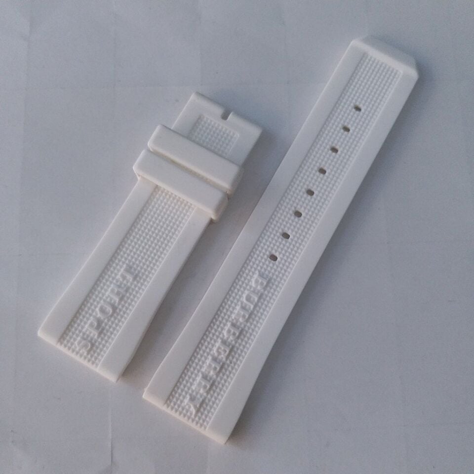 BURBERRY SİLİKON KORDON